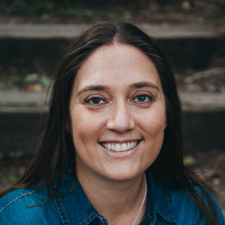 Headshot of Jennifer Tartaglia
